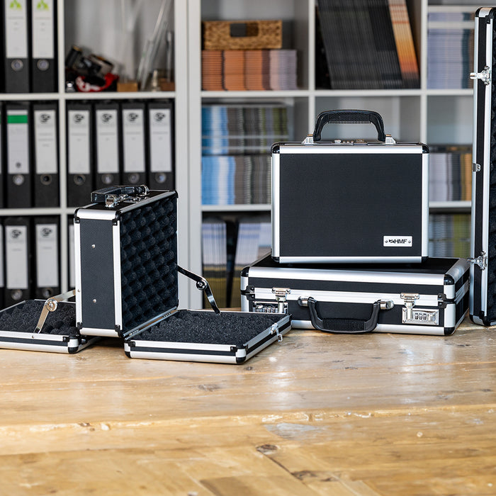 Alu Pistolenkoffer oder Kurzwaffenkoffer mit Zahlenschloss von HMF mit den Maßen 31 x 26 x 11 cm