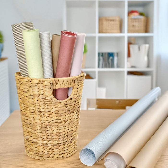 Papierkorb rund aus Wasserhyazinthe fürs Büro von HMF