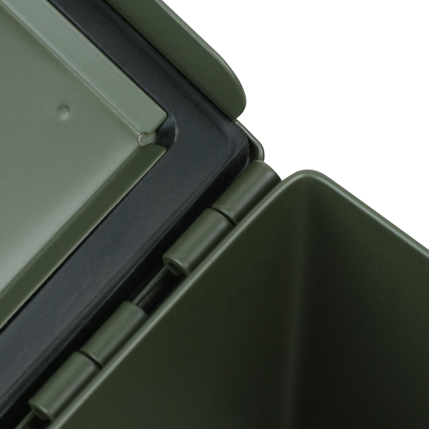 US Ammo Box als Munitionskoffer aus Metall von HMF mit den Maßen 30 x 19 x 15.5 cm in grün